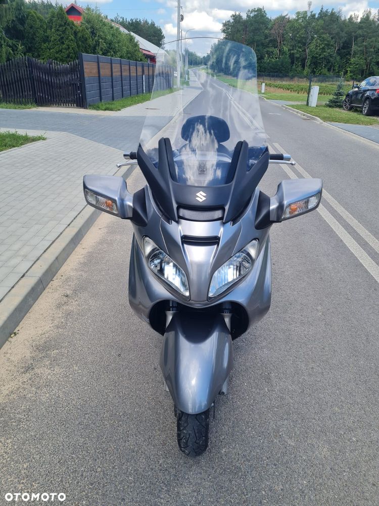 Suzuki Burgman - 5