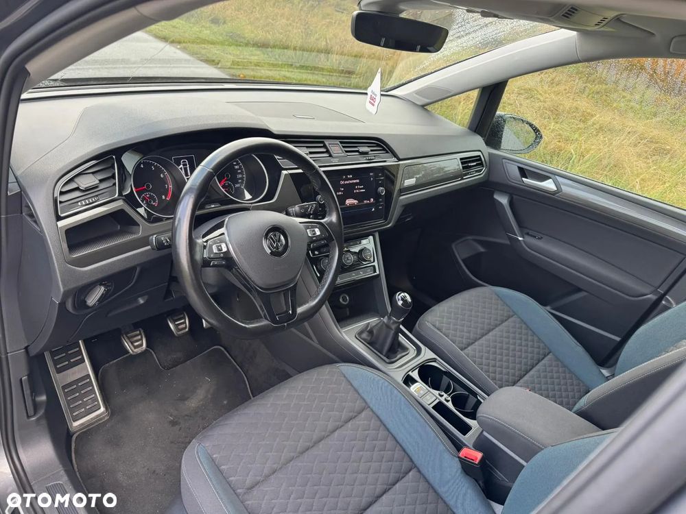 Volkswagen Touran 1.5 TSI ACT OPF IQ.DRIVE - 7
