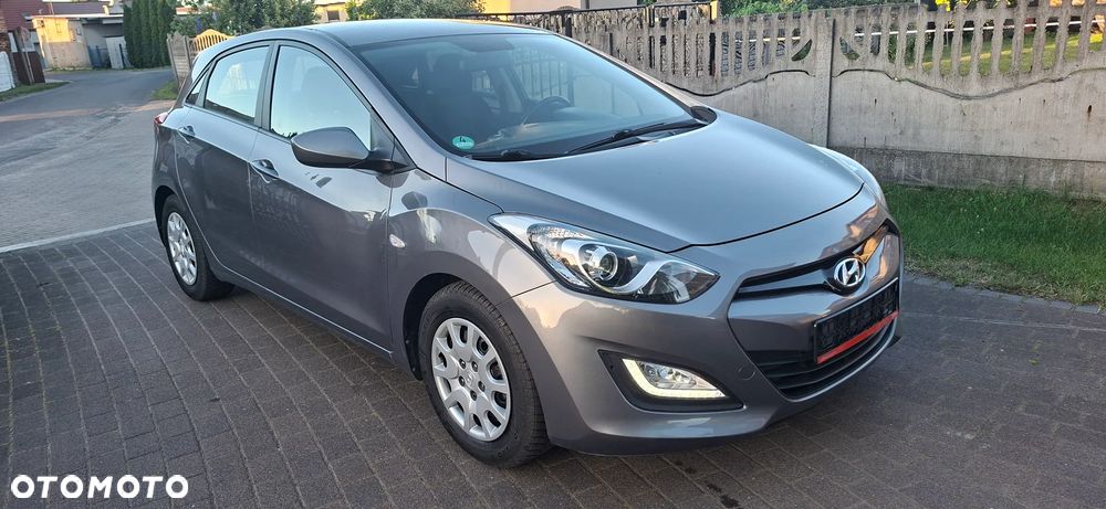 Hyundai i30 1.4 Classic + - 26