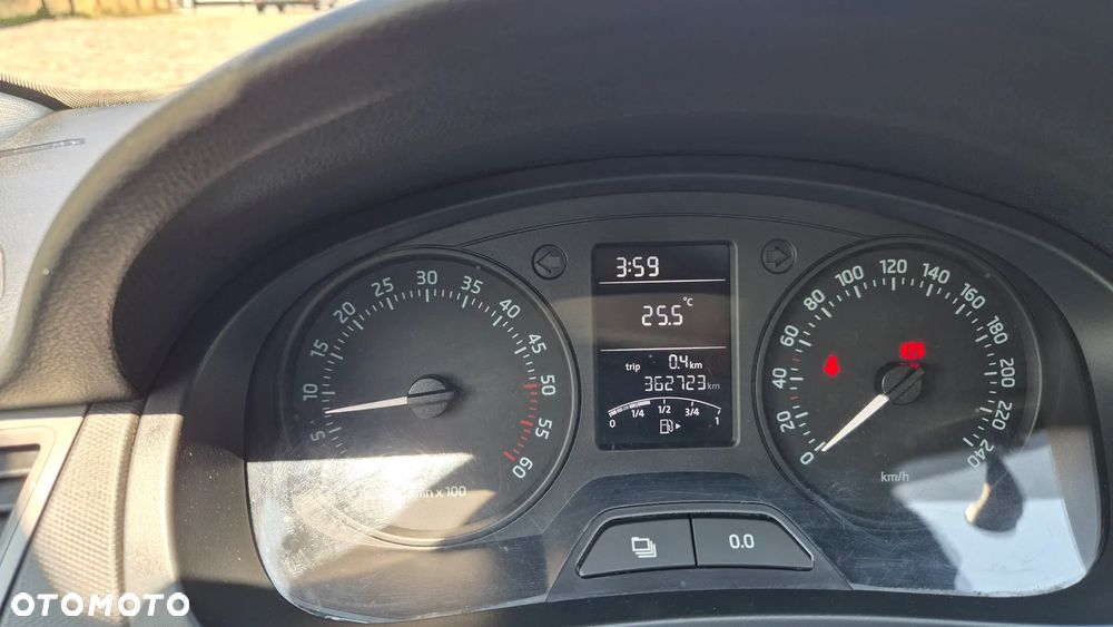 Skoda RAPID 1.6 TDI DPF Active - 19