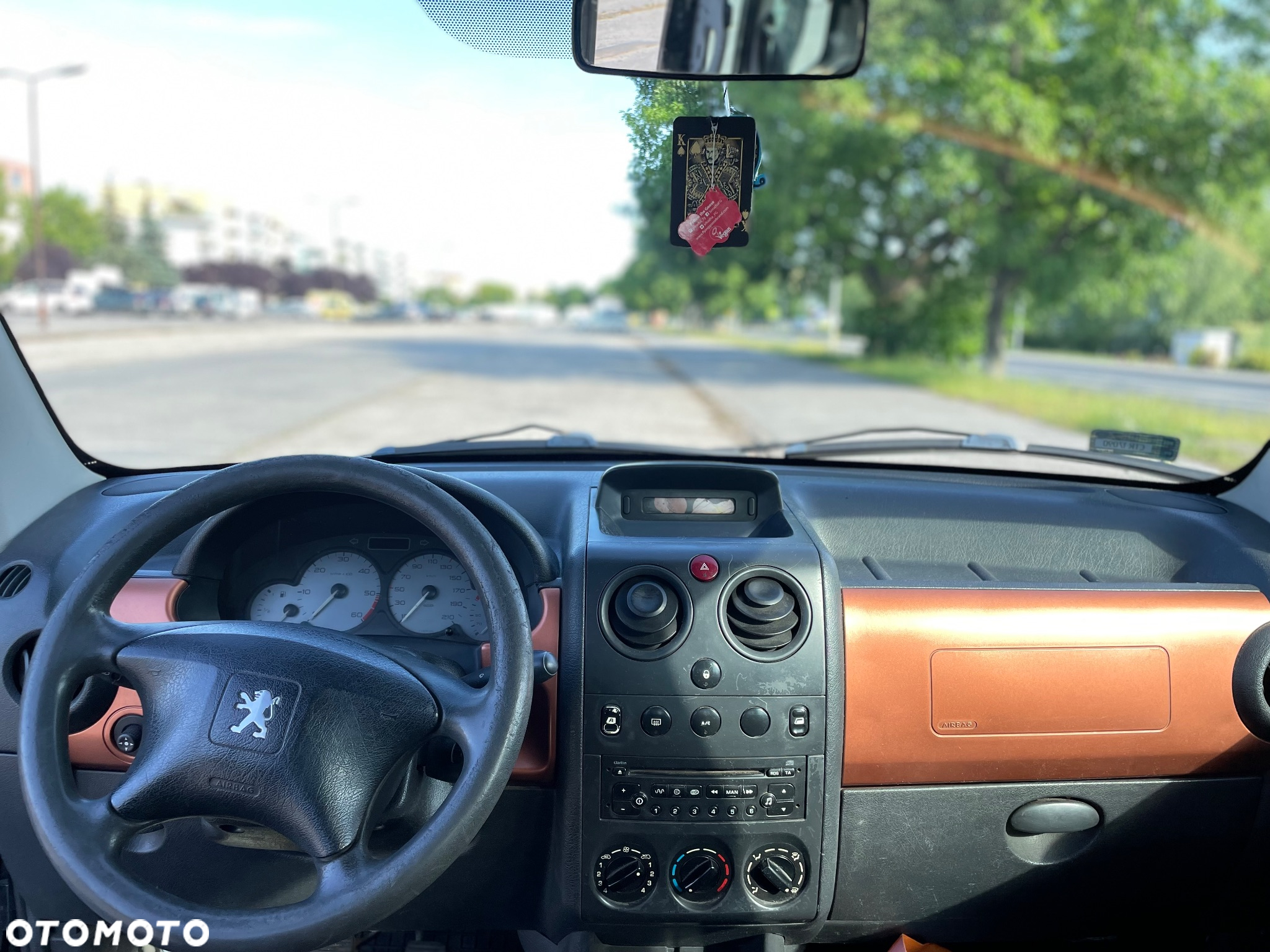 Peugeot Partner 2.0 HDi XT - 10