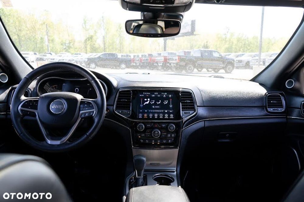 Jeep Grand Cherokee - 14