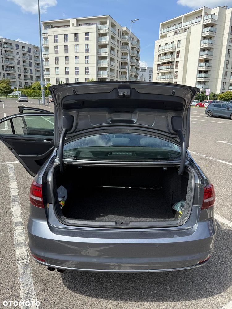 Volkswagen Jetta 1.4 TSI BMT Comfortline - 12