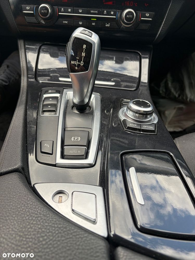 BMW Seria 5 520d Luxury Line - 12