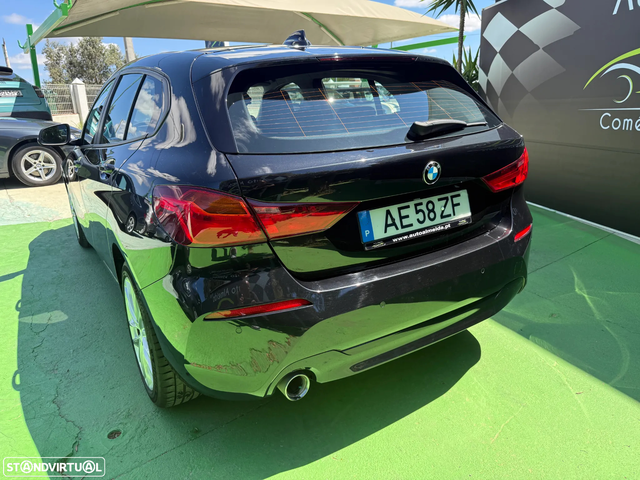 BMW 116 d Pack Color Vision Auto - 8