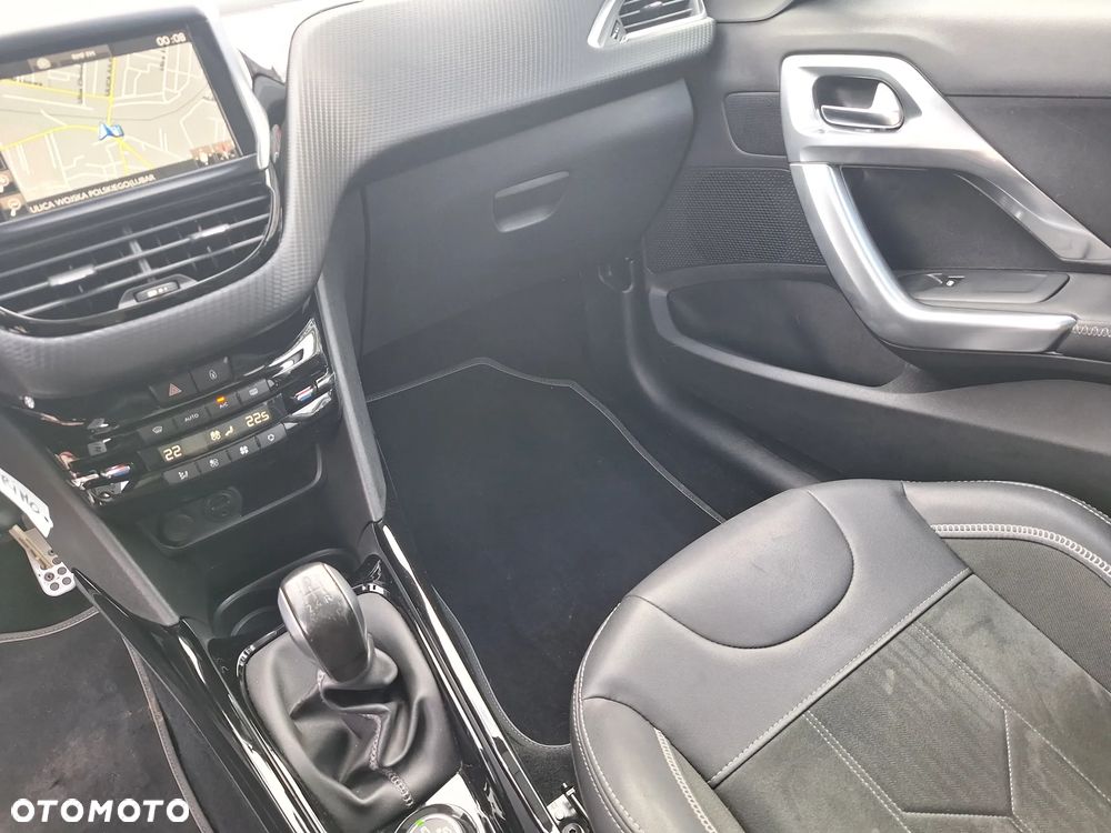 Peugeot 2008 1.2 Pure Tech Crossway S&S - 26