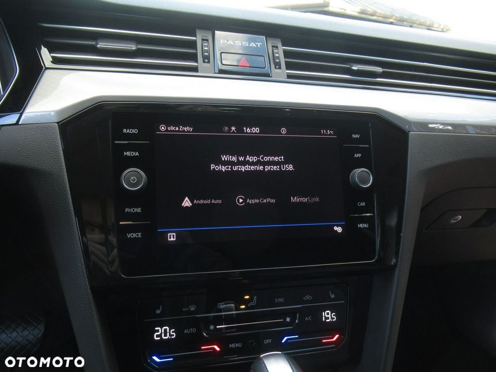 Volkswagen Passat 2.0 TDI EVO Business DSG - 29