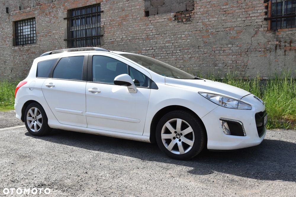 Peugeot 308 - 8