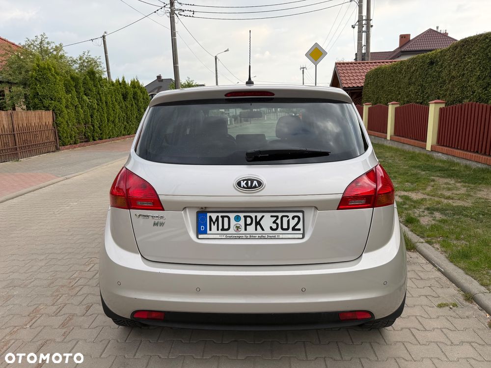 Kia Venga 1.6 CVVT Titanium Collection - 16