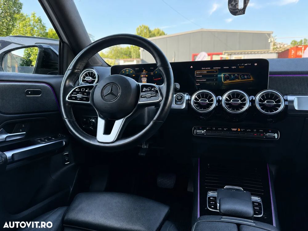 Mercedes-Benz GLB - 11