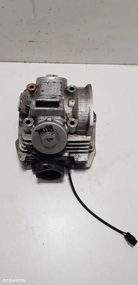 Yamaha YBR 250 - Głowica Pokrywa Zaworów - 1