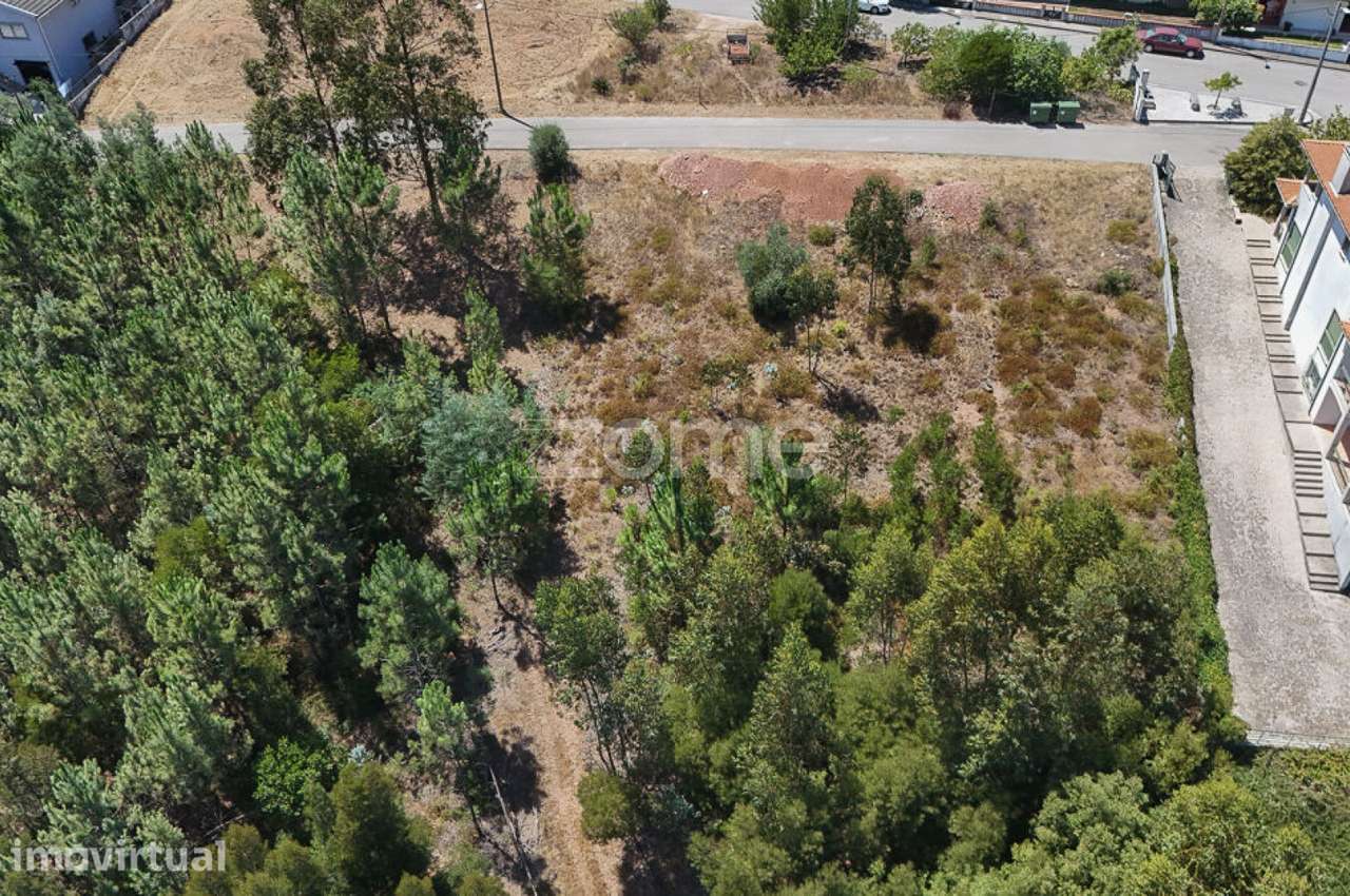 Excelente Terreno Urbano com 1.698 m² na Bemposta – Oportunidade Ún... - Grande imagem: 2/11