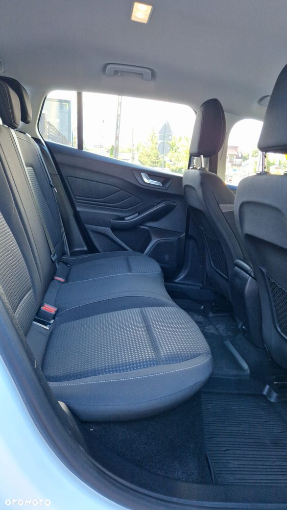 Ford Focus - 24
