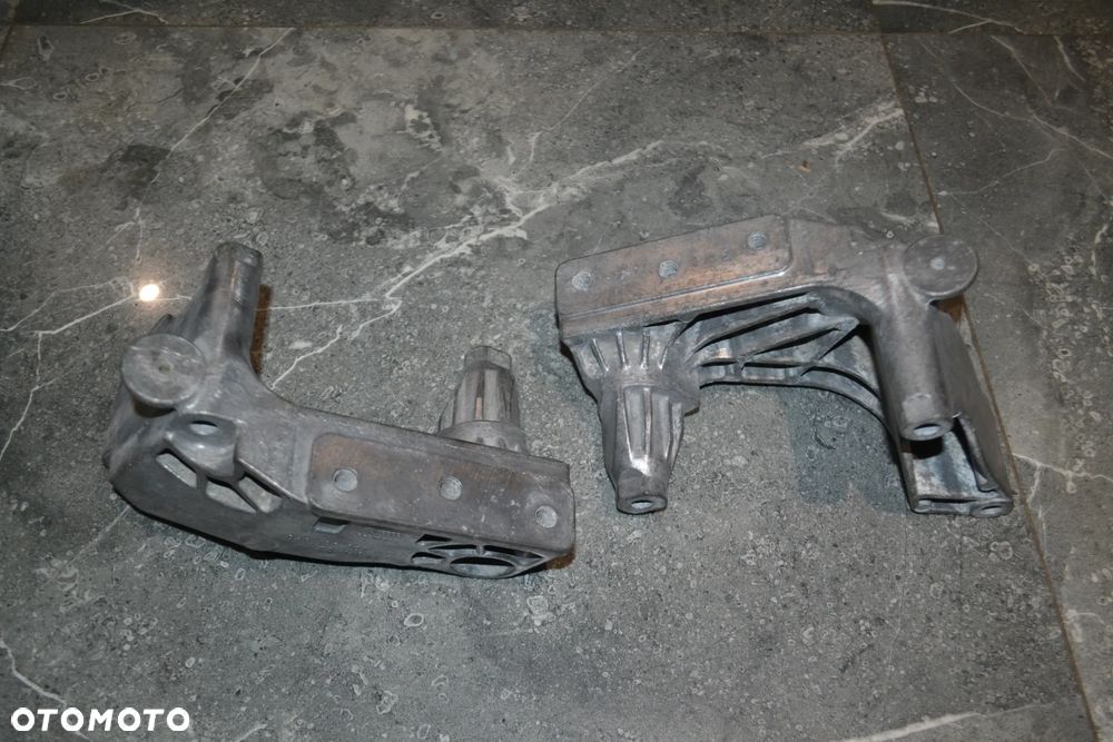 VW TRANSPORTER T5 1,9 TDI ŁAPA MOCOWANIE WSPORNIK SILNIKA 038199207AF - 4