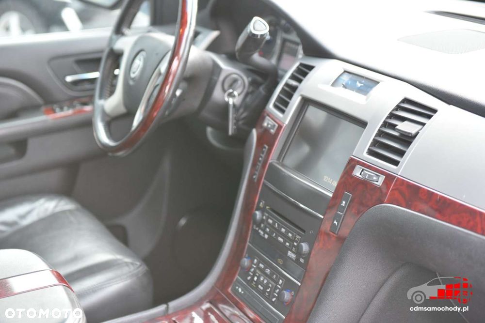 Cadillac Escalade - 27