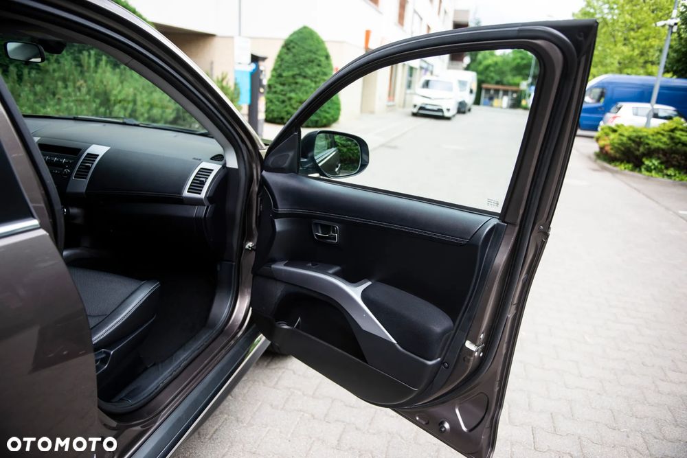 Mitsubishi Outlander 2.0 2WD Edition - 24