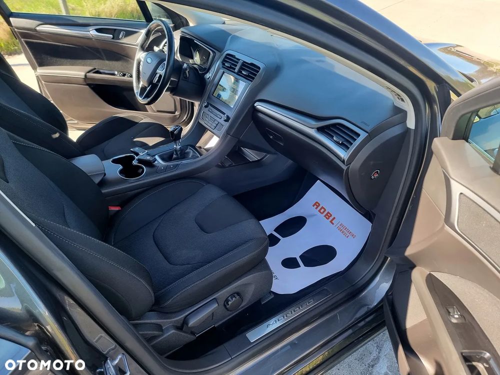 Ford Mondeo - 23