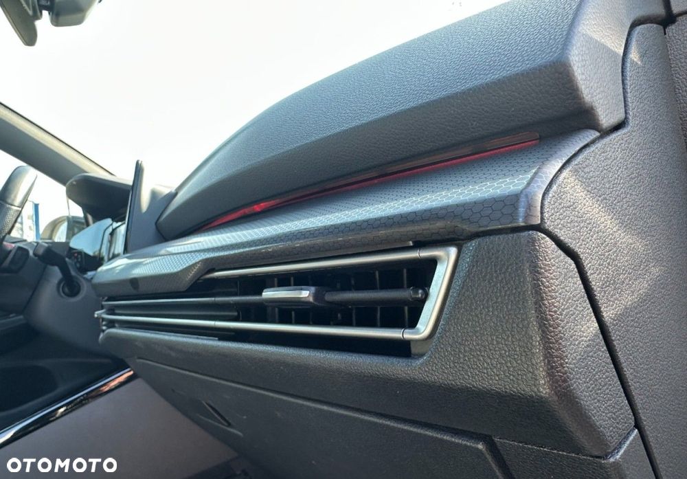 Volkswagen Golf - 22