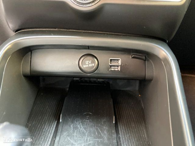 Volvo XC 40 T5 Twin Engine DKG Momentum Pro - 26