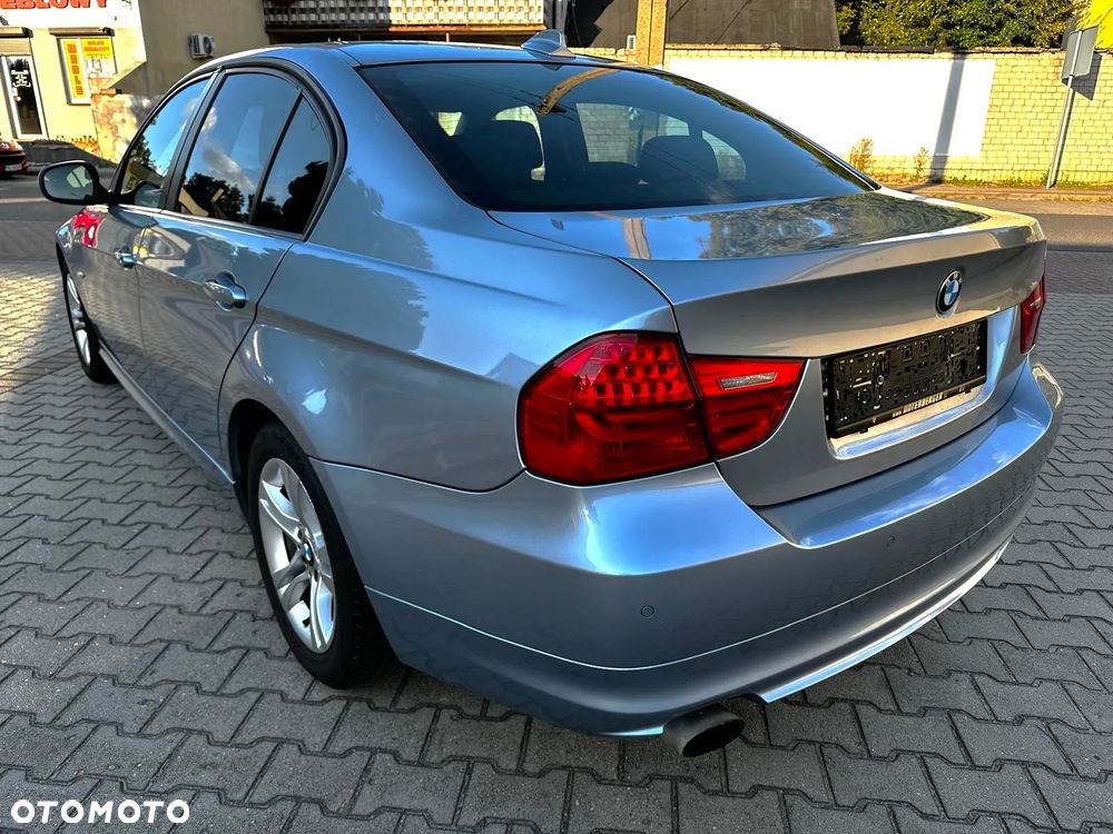 BMW Seria 3 320i Edition Exclusive - 3