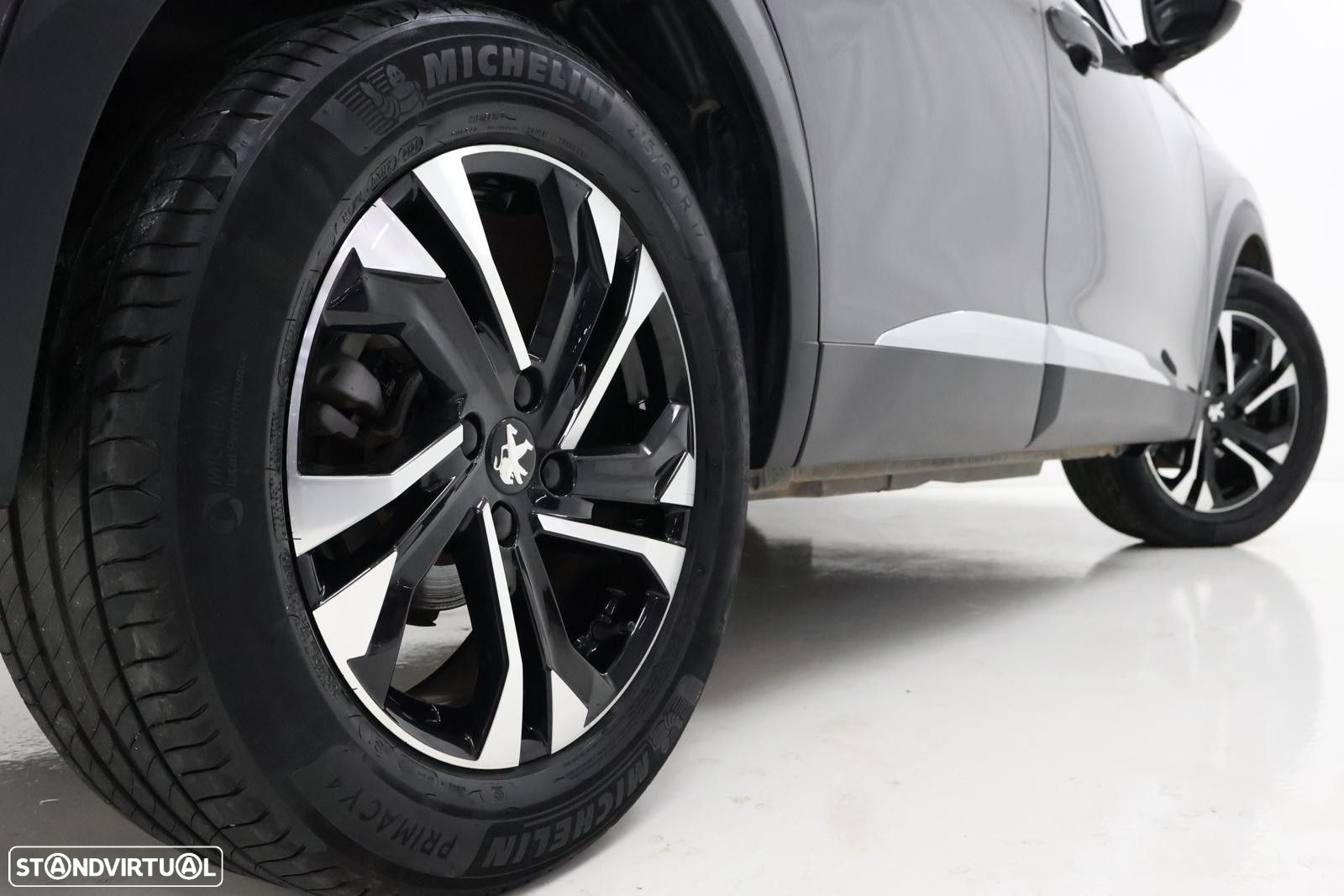 Peugeot 2008 1.2 PureTech Allure - 10