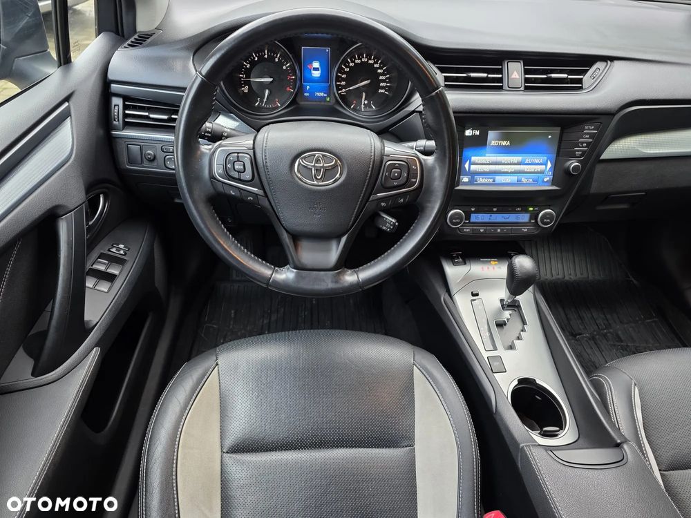 Toyota Avensis 1.8 Premium MS - 14