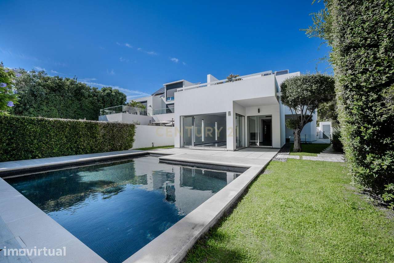 Moradia T5 Contemporânea com Piscina e Jardim Privativo – São Pedro do - Grande imagem: 2/55