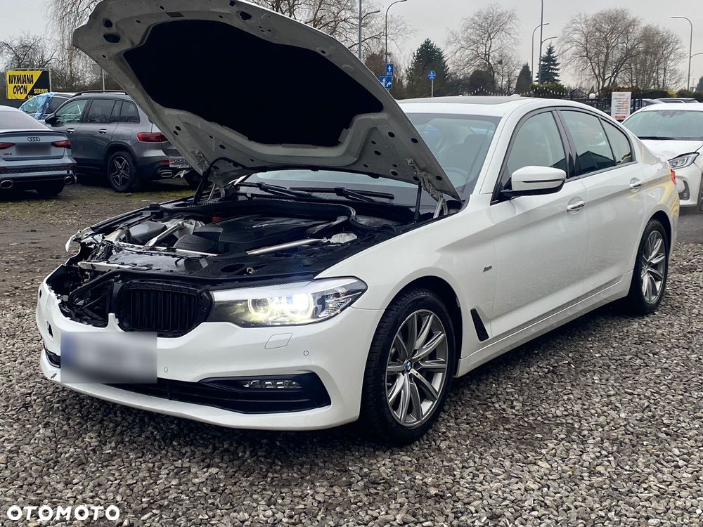 BMW Seria 5 530i xDrive Sport Line sport - 4