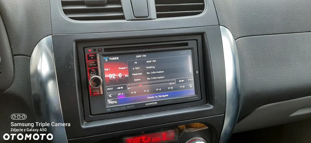 Suzuki SX4 1.6 Comfort Plus - 9