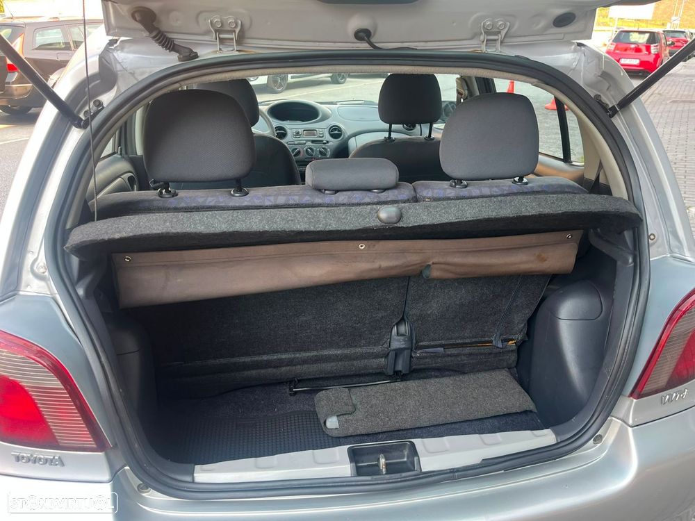 Toyota Yaris 1.0 Sol ABS+CD+AC - 21