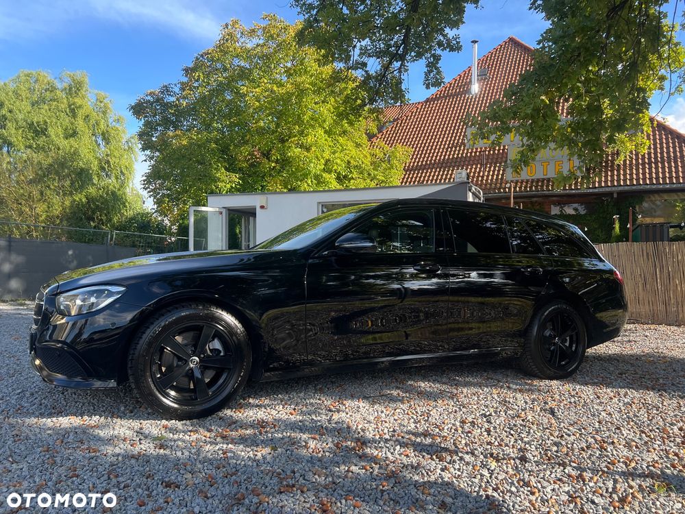 Mercedes-Benz Klasa E 220 d 9G-TRONIC Sportstyle Edition - 3