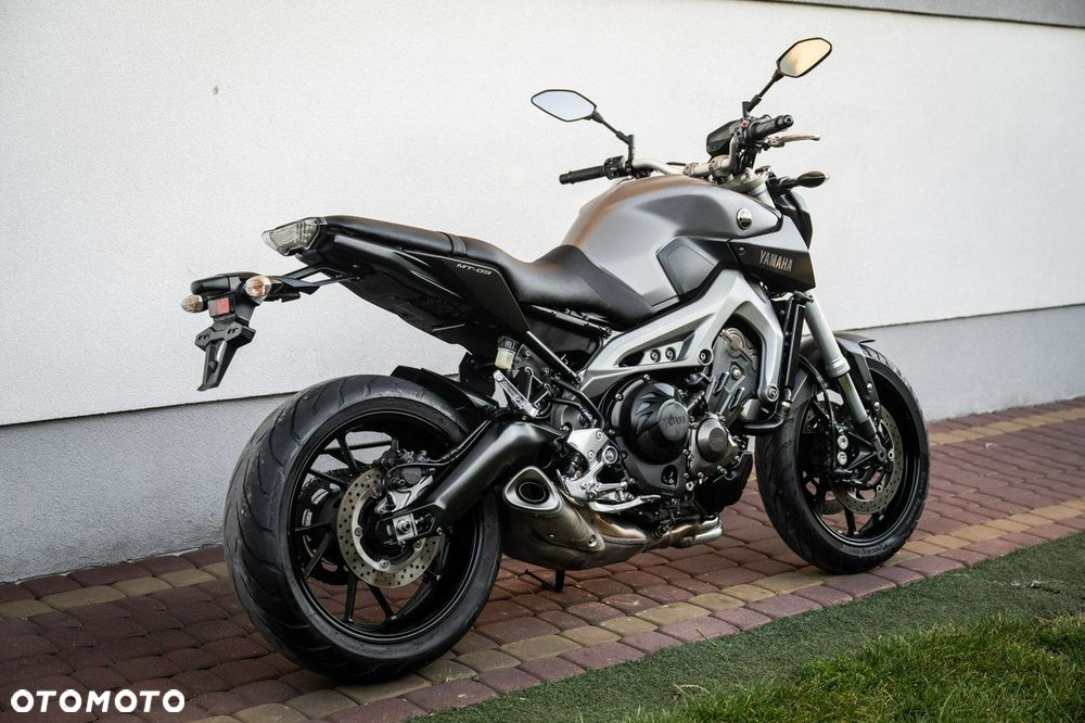 Yamaha MT - 4
