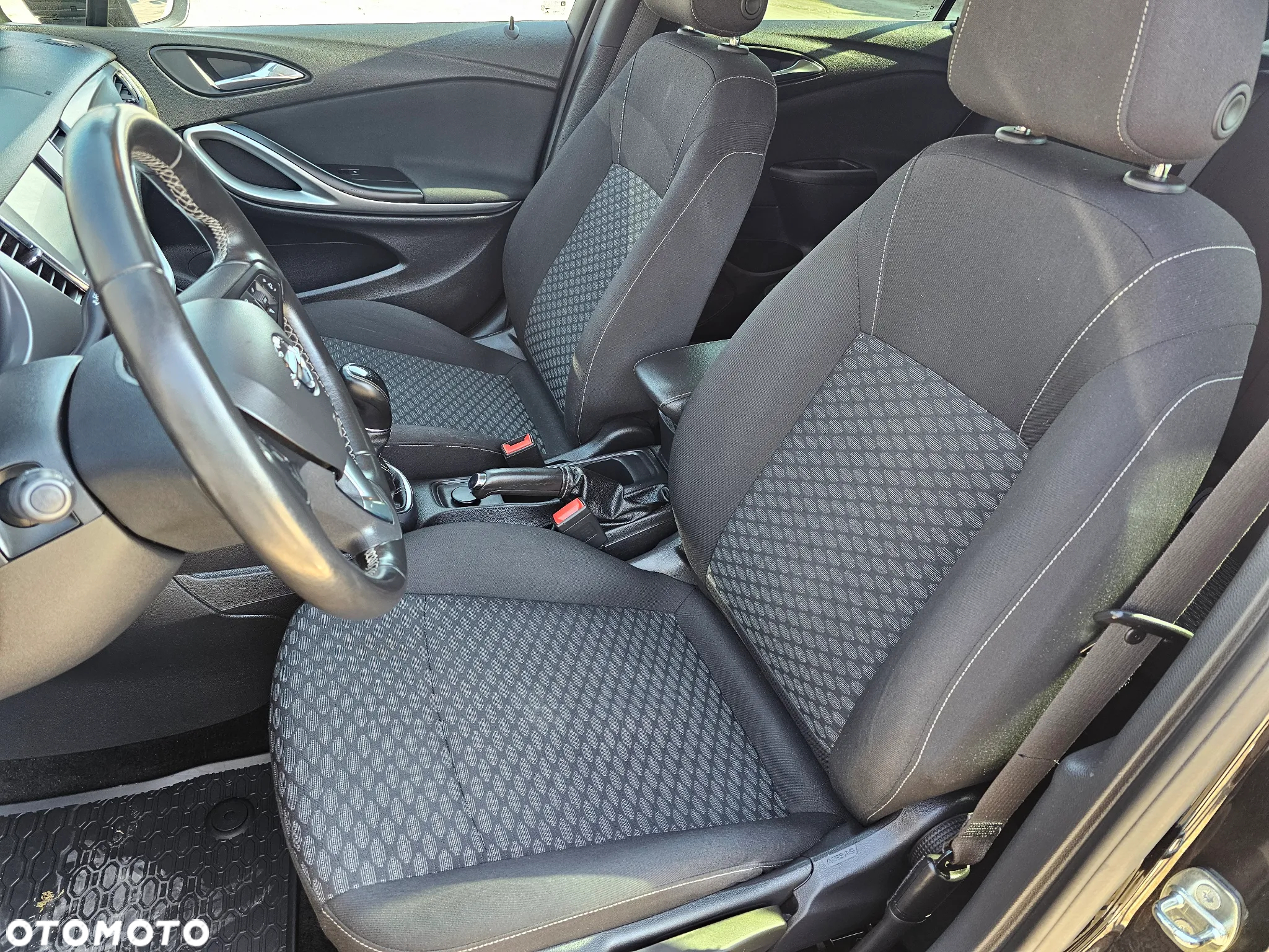 Opel Astra V 1.4 T Enjoy S&S - 14