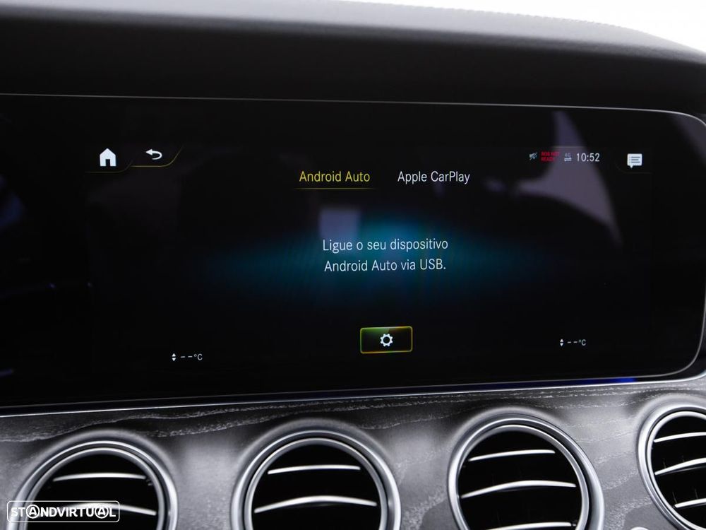 Mercedes-Benz E 300 de 4Matic 9G-TRONIC AMG Line - 31