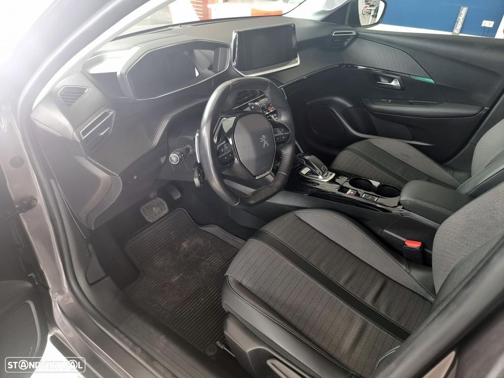 Peugeot 208 1.2 PureTech Allure Pack EAT8 - 11