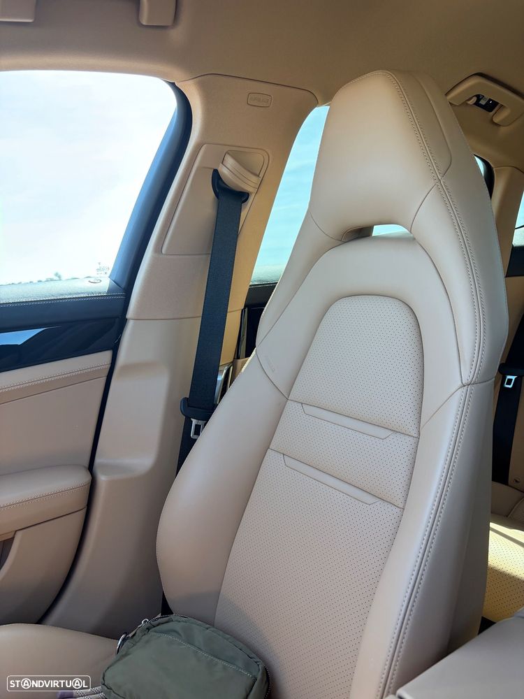 Porsche Panamera - 24