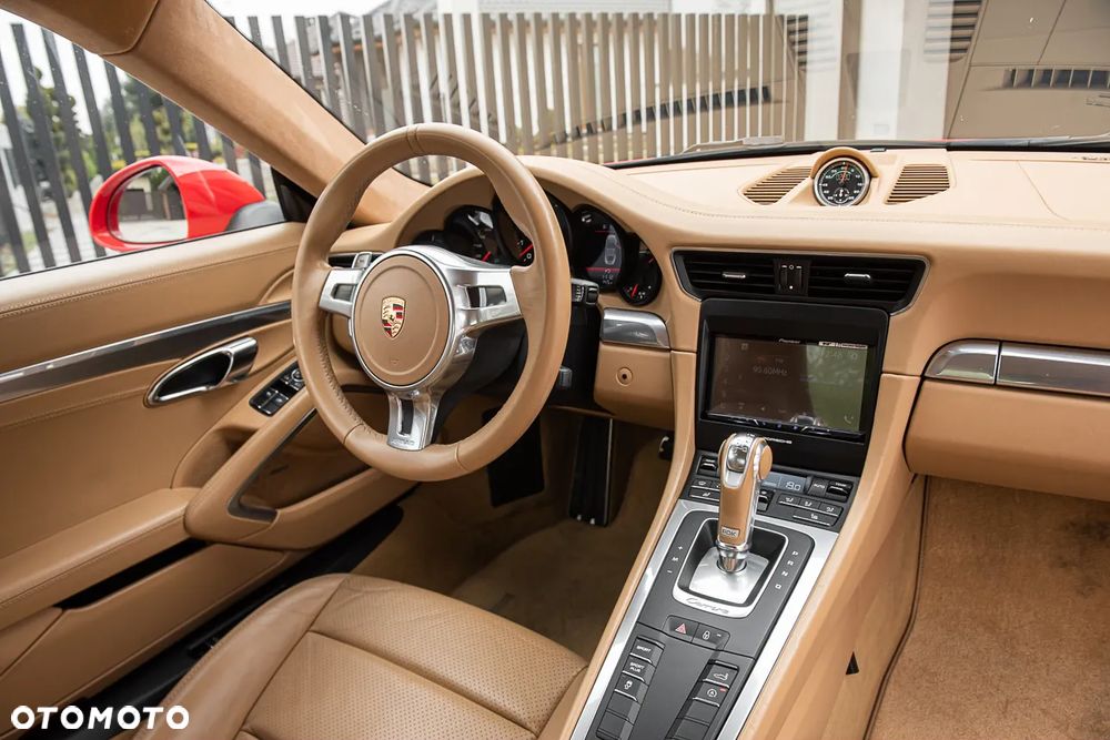Porsche 911 Carrera PDK - 27