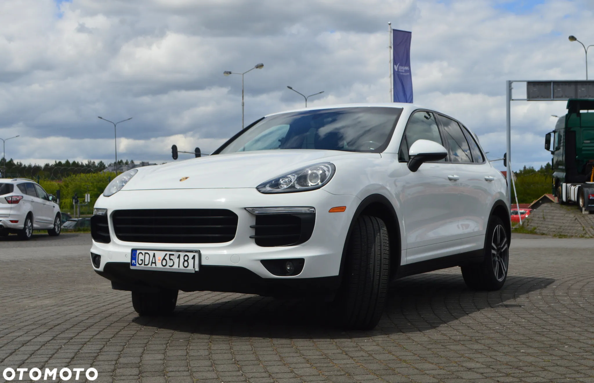 Porsche Cayenne Standard - 3
