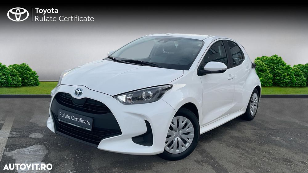 Toyota Yaris 1.5 VVT-i HSD Eco - 1