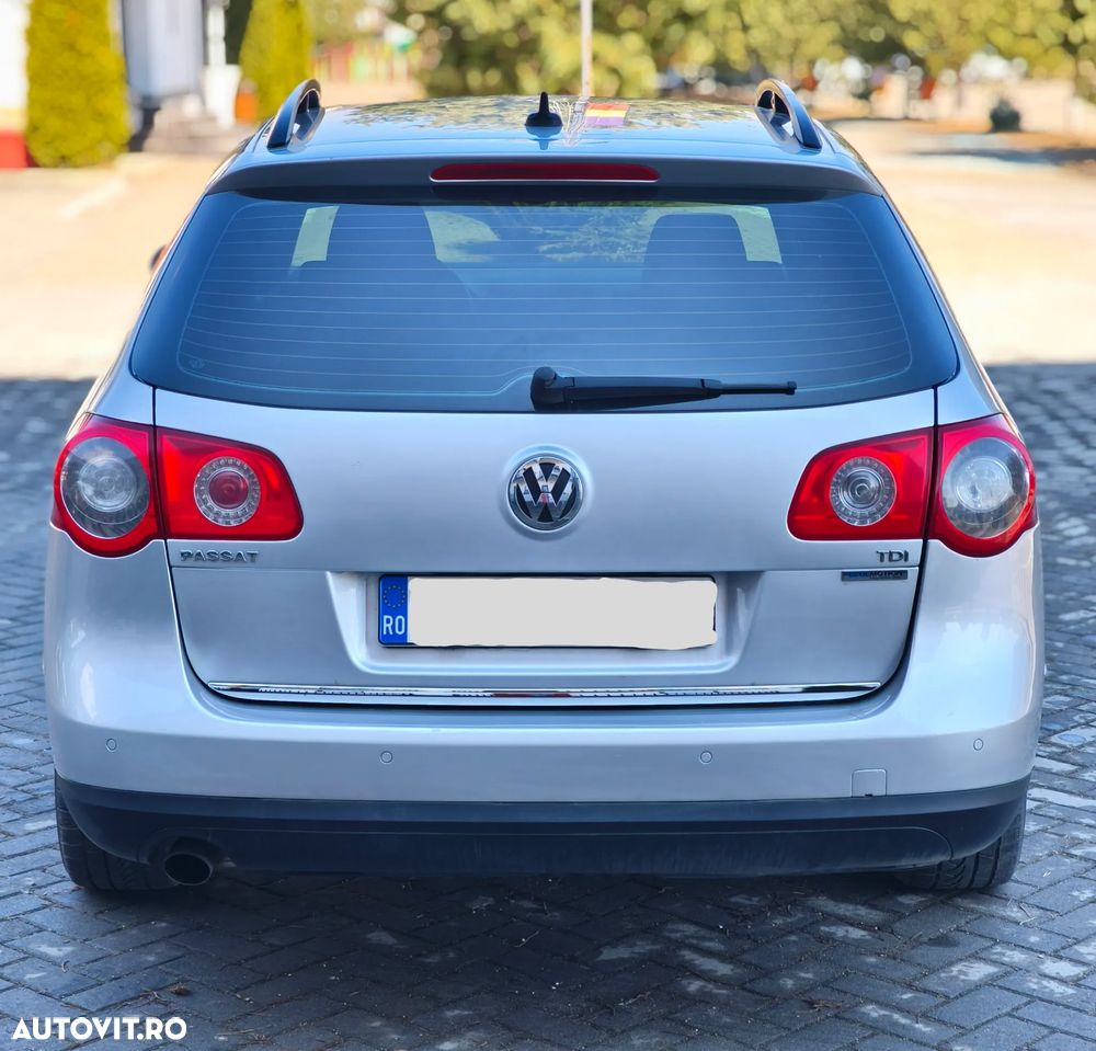Volkswagen Passat - 11