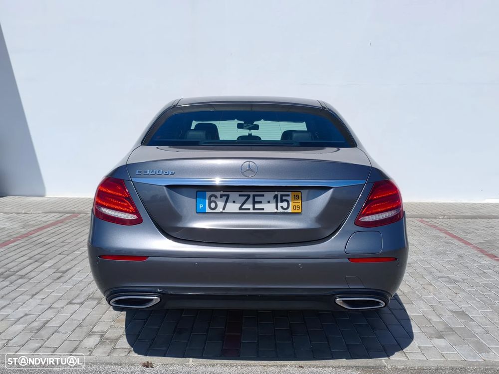 Mercedes-Benz E 300 de AMG Line - 24