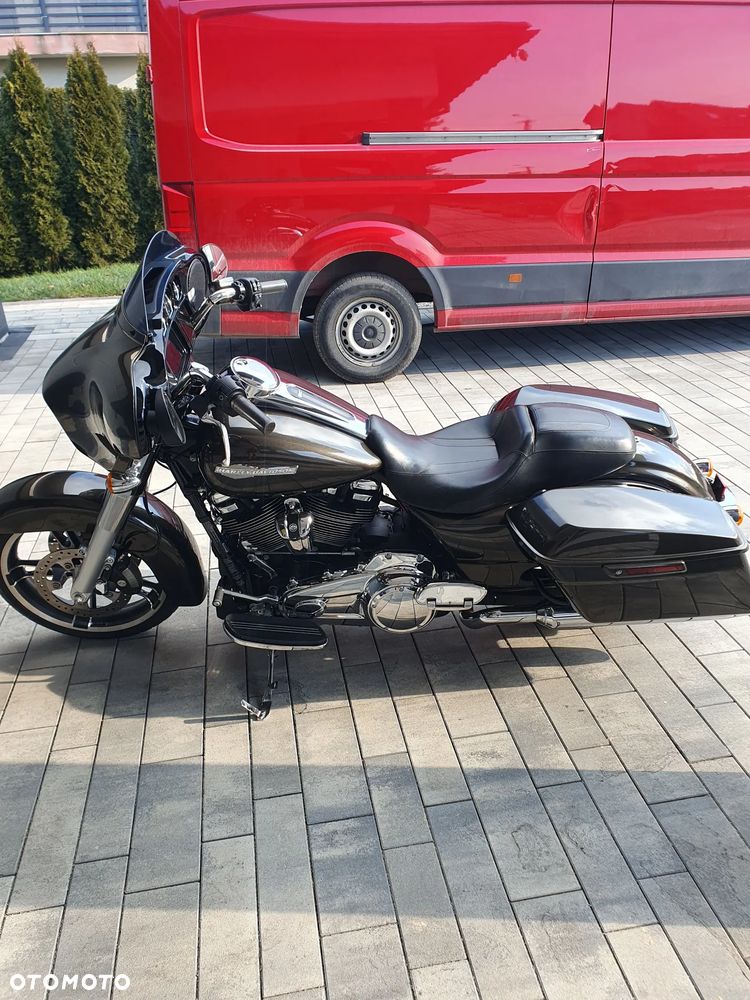 Harley-Davidson Touring Street Glide - 8