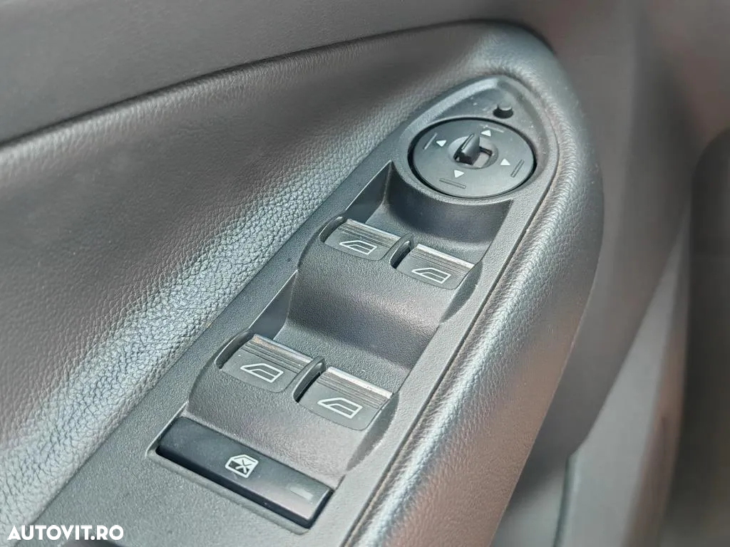 Ford Kuga 2.0 TDCi 4WD Powershift Titanium - 27