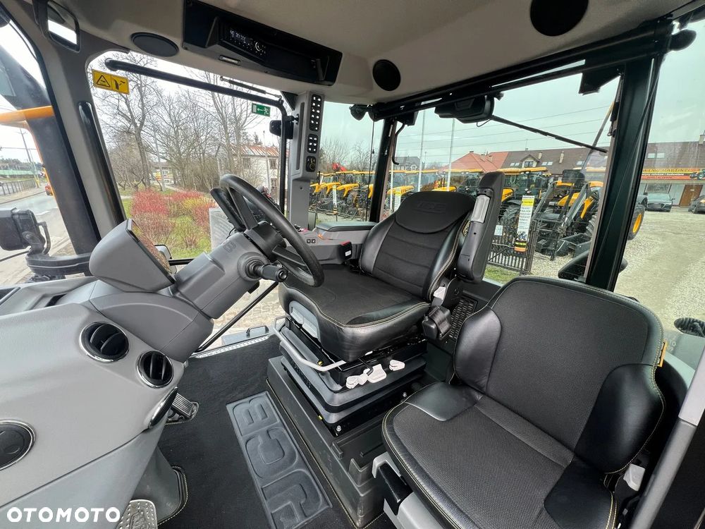 JCB Fastrac 4220 ICON | DEMO |220 KM |2022 ROK - 23