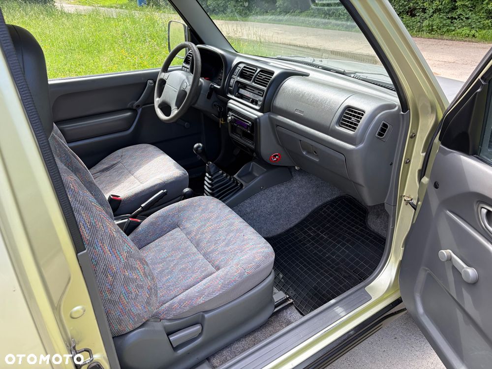 Suzuki Jimny 1.3 JLX - 40