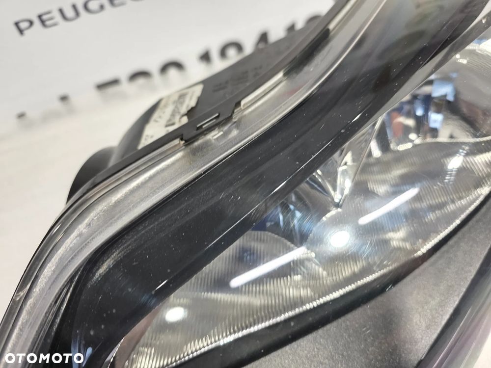 FORD FOCUS MK3 10- KOMPLET LAMP LEWA + PRAWA LAMPA PRZEDNIA PRZÓD CIEMNA ST / TITANIUM , NR BM51-132029-CH / BM51-13W030-CH , NR AUKCJI LPP264 - 24