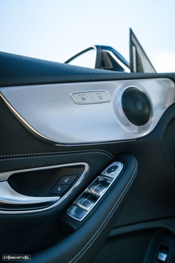 Mercedes-Benz C 400 4-Matic AMG Line - 13