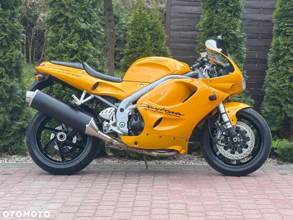 Triumph Daytona - 3