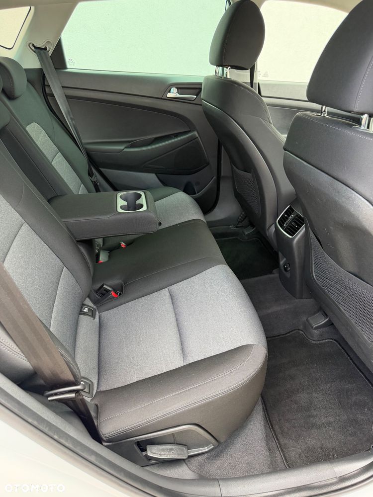 Hyundai Tucson 1.6 GDi 2WD Select - 24