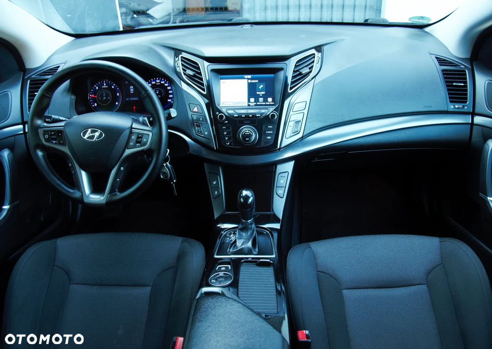 Hyundai i40 Kombi blue 1.6 CRDi DCT Space Plus - 15